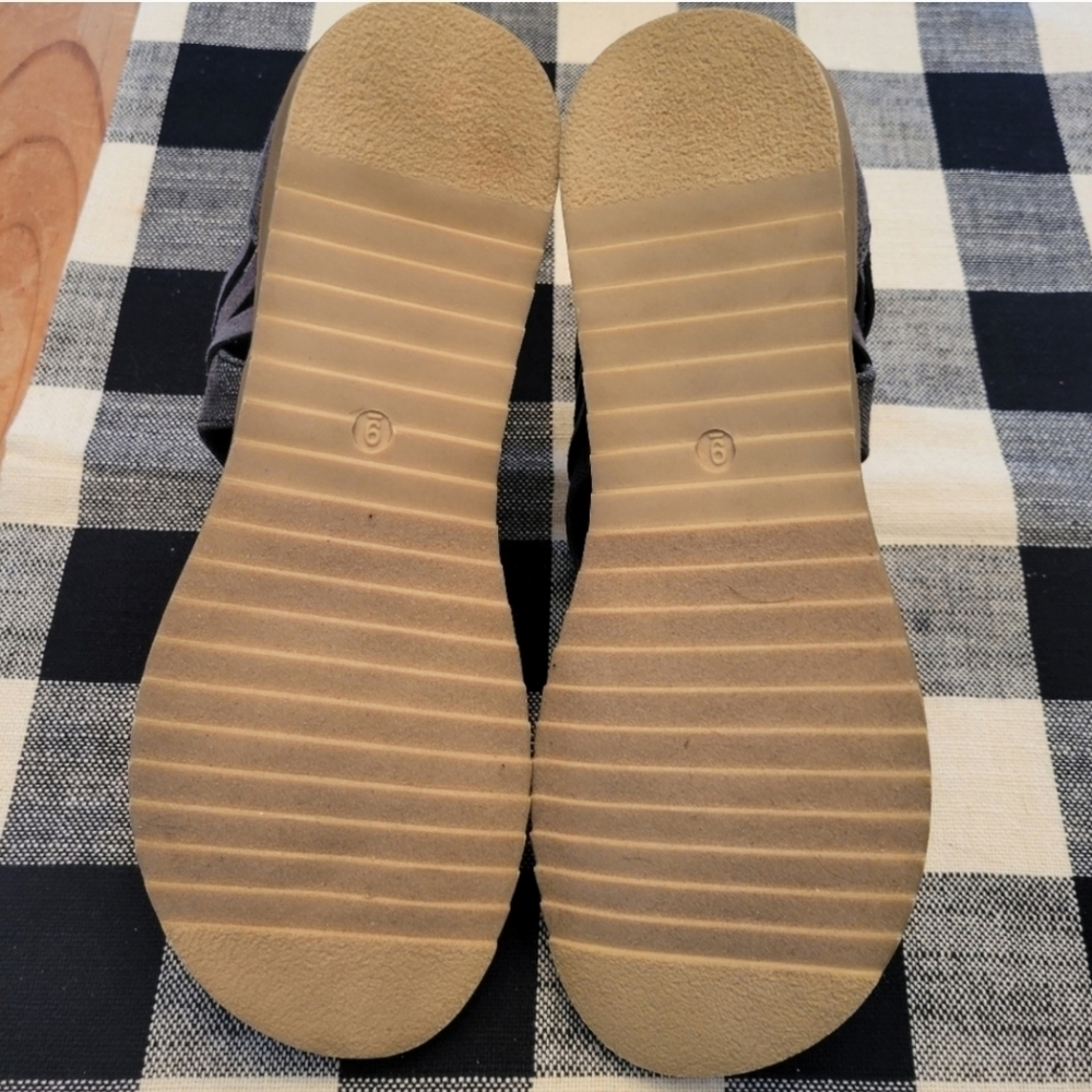 Very G Sandals - Picture 6 of 6